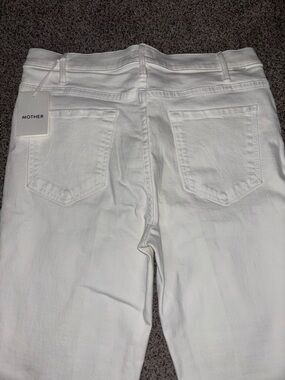 MOTHER White Bootcut Women's Jeans - Clean Back Pocket Detail